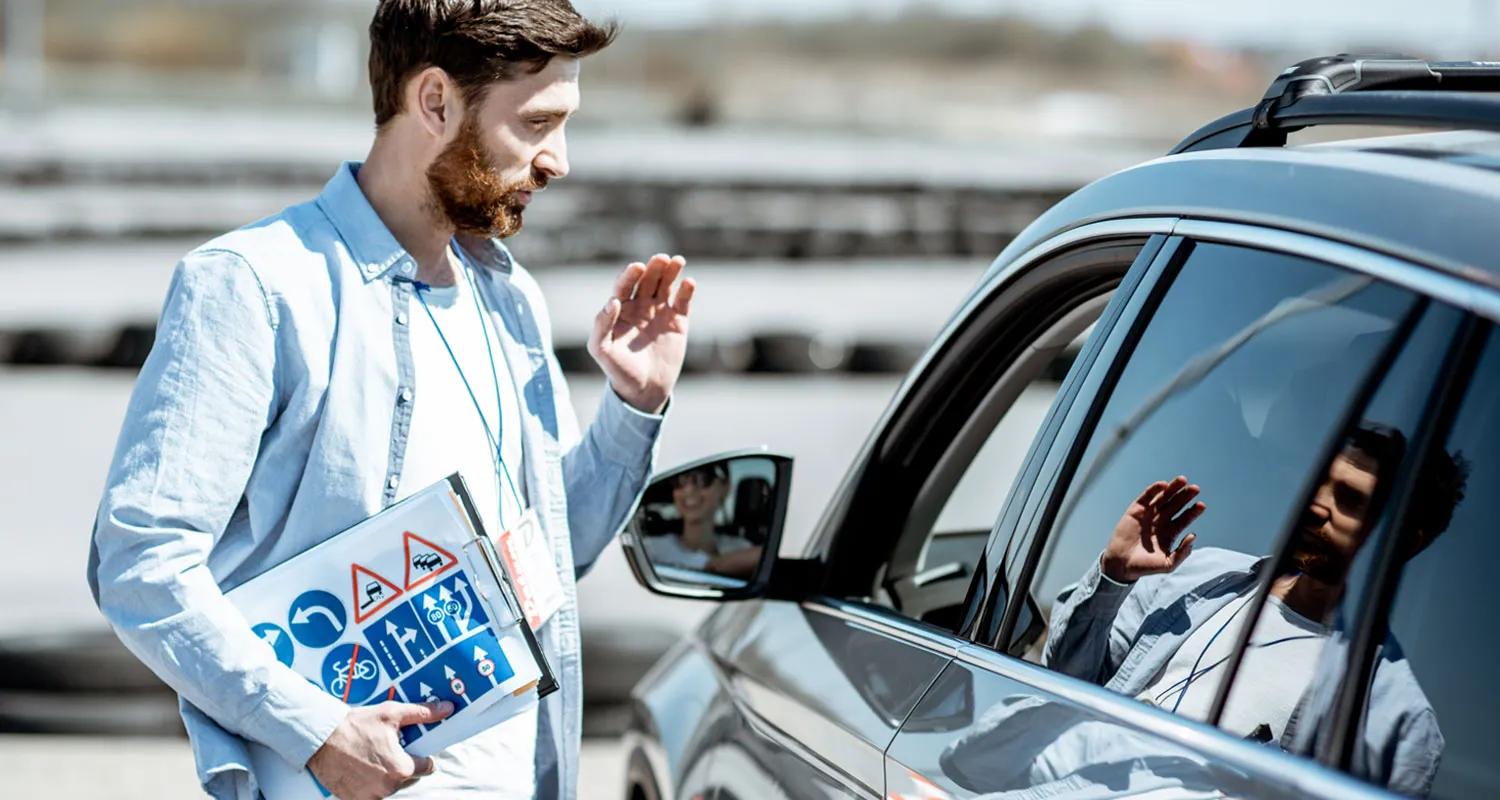 Как садиться за руль, парковаться и ездить по городу без нервов и суеты