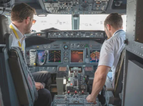 Периодическая подготовка членов летного экипажа воздушного судна: курсы повышения квалификации для летного состава - 16 часов