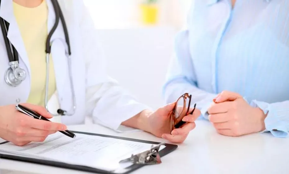 Минтруд предлагает приостановить медосмотры работников ряда отраслей